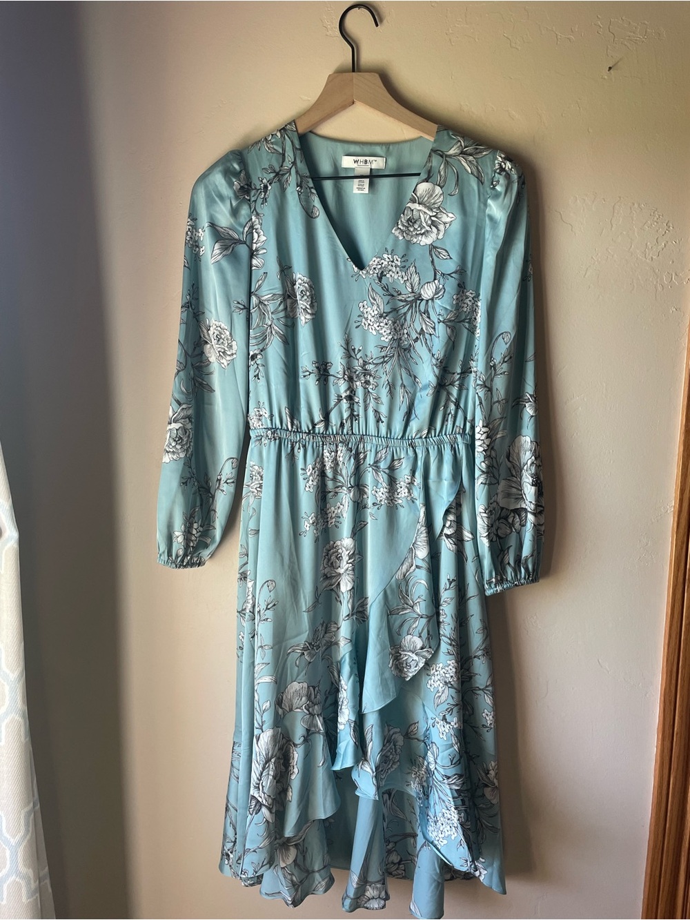 Floral V-Neck Ruffle Hem Dress - Light Teal. WHBM Size XS
